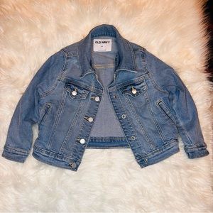 Toddler girl size 4T old navy jean jacket in excellent condition